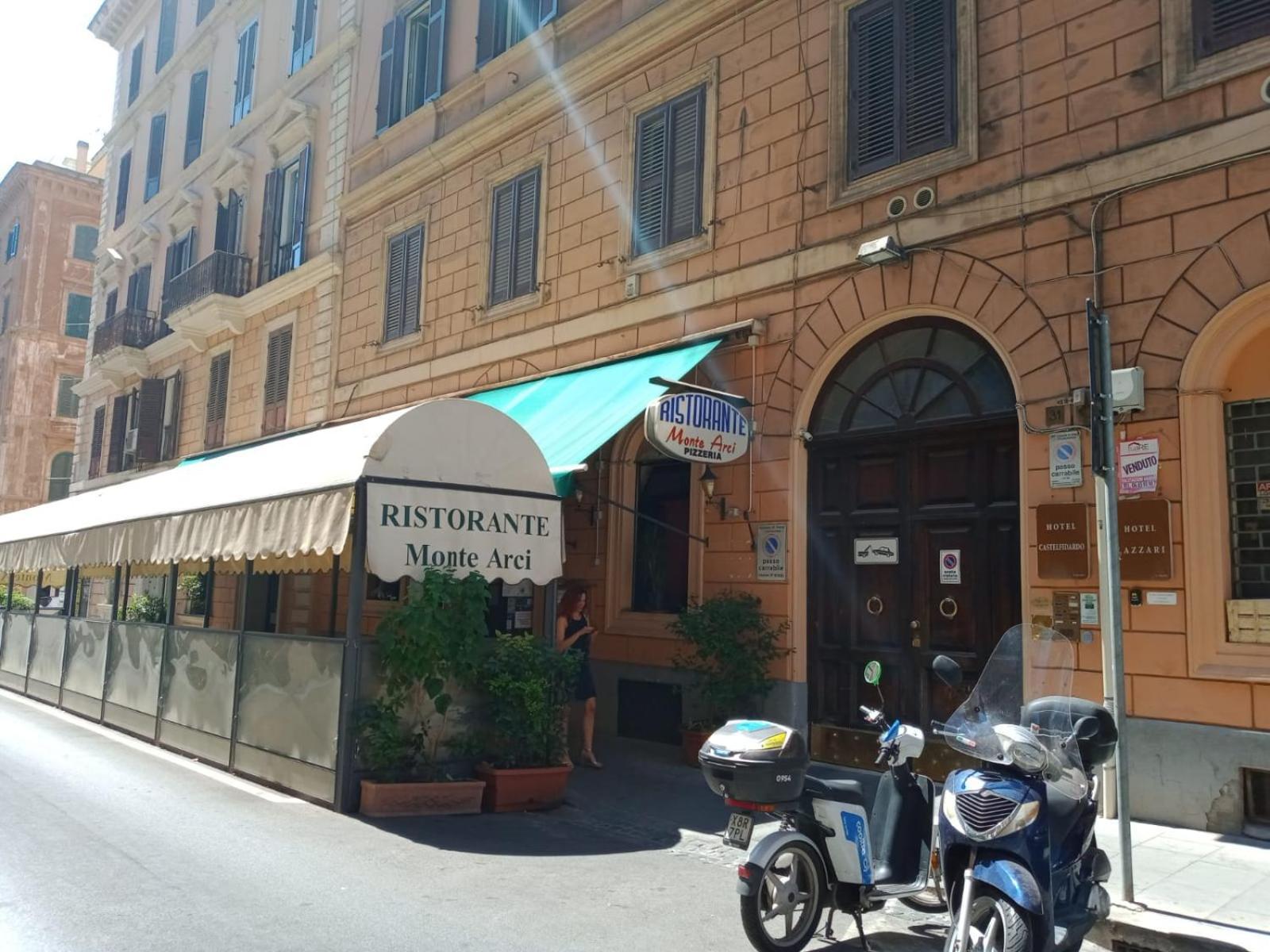 Hotel Raynova Roma Exterior foto